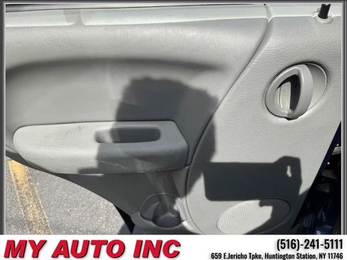 Used 2006 Jeep Liberty Sport w/ Off Road Group AWD/4WD image 30