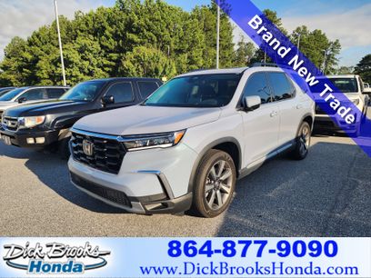 Used 2025 Honda Pilot Elite