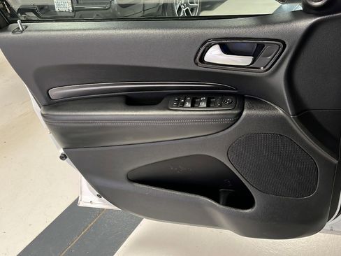 Used 2023 Dodge Durango SXT image 16