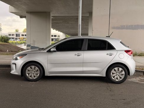Used 2018 Kia Rio S FWD image 4