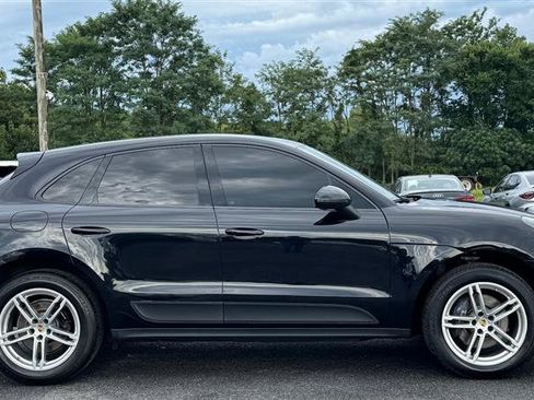 Used 2020 Porsche Macan w/ Premium Package Plus AWD/4WD image 8