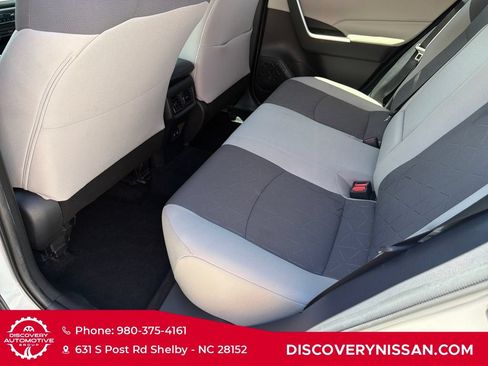 Used 2020 Toyota RAV4 XLE w/ Convenience Package FWD image 31