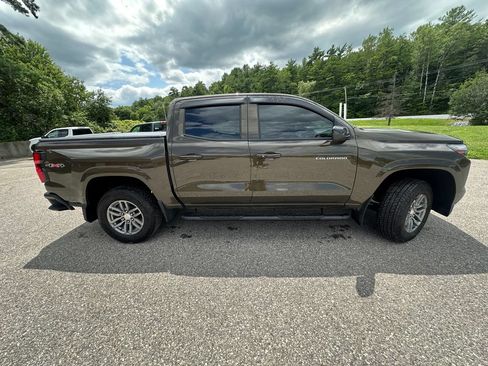 Used 2024 Chevrolet Colorado LT w/ LT Convenience Package III AWD/4WD image 6