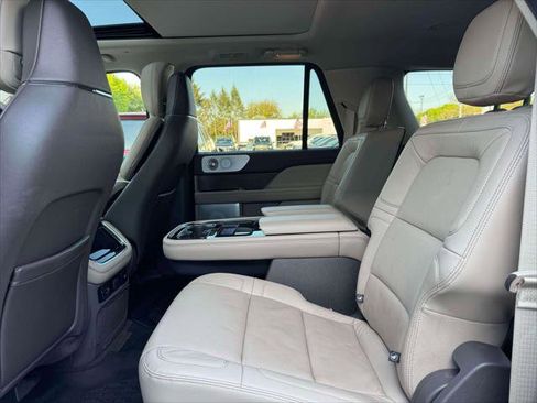Used 2022 Lincoln Navigator L Reserve AWD/4WD image 14