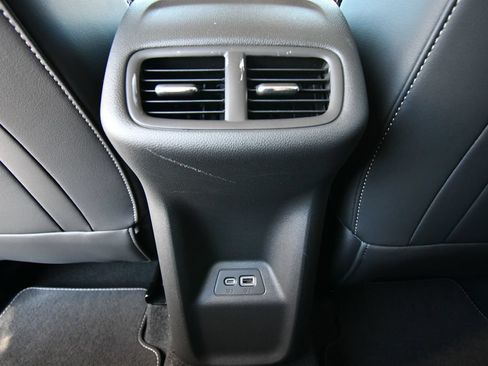 Used 2023 Buick Envision Essence AWD/4WD image 18