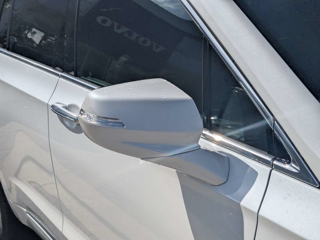 Used 2021 Cadillac XT6 Premium Luxury FWD image 12