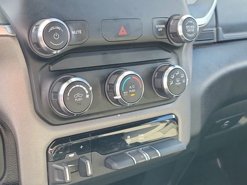 Used 2024 RAM 2500 Big Horn image 30