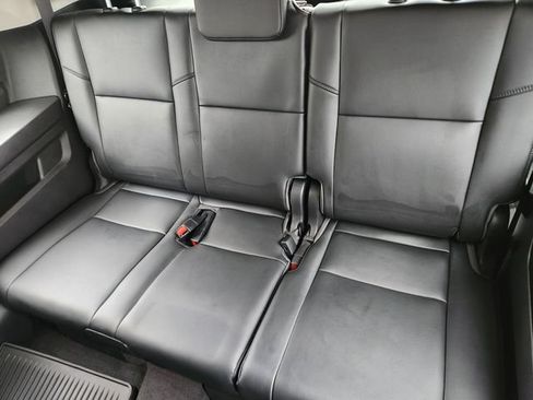 Used 2023 Toyota Sequoia SR5 w/ SR5 Premium Package AWD/4WD image 33
