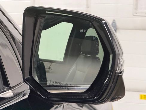 Used 2021 Chevrolet Tahoe High Country w/ Premium Package image 27