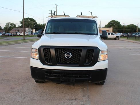 Used 2021 Nissan NV 2500 SV image 2