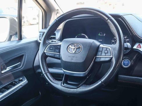 Certified 2023 Toyota Sienna XSE w/ XSE Plus Package FWD image 17