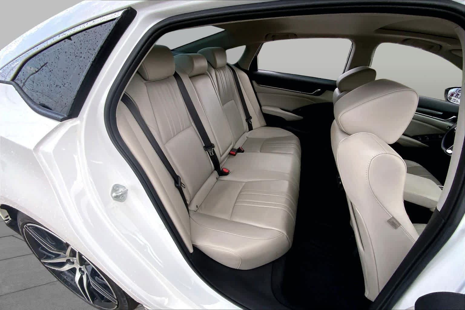 Used 2022 Honda Accord Touring image 18