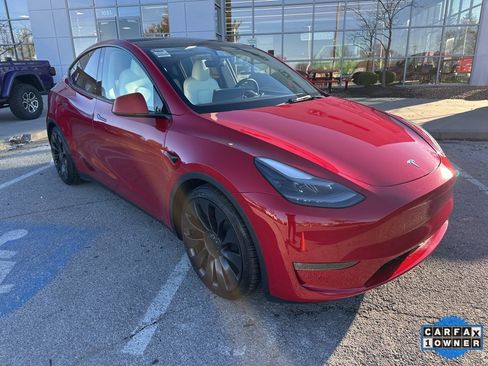 Used 2023 Tesla Model Y Performance image 6