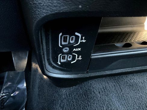 Used 2024 RAM 2500 Big Horn image 32