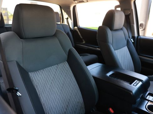 Used 2017 Toyota Tundra SR5 w/ SR5 Upgrade Package image 20