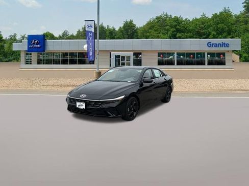 New 2026 Hyundai Elantra SEL Sport image 2