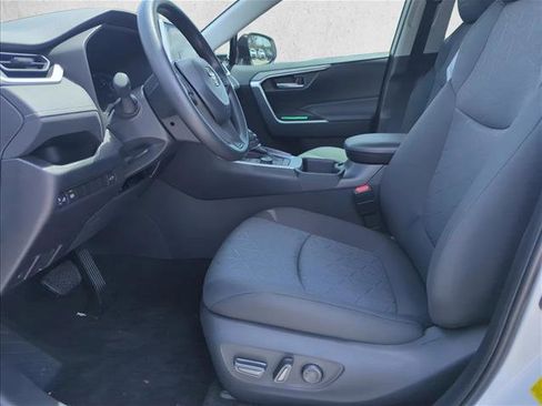 Used 2025 Toyota RAV4 XLE w/ Convenience Package image 18
