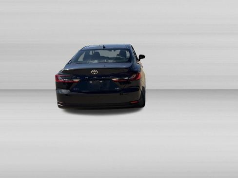 Used 2026 Toyota Camry LE FWD image 5