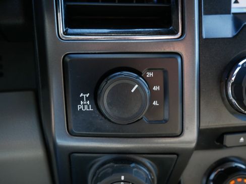 Used 2018 Ford F150 XLT w/ Equipment Group 302A Luxury AWD/4WD image 30
