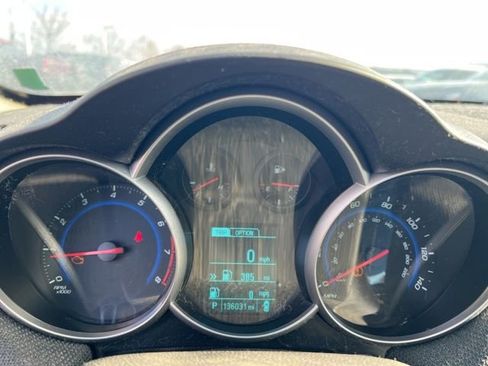Used 2016 Chevrolet Cruze LT image 11