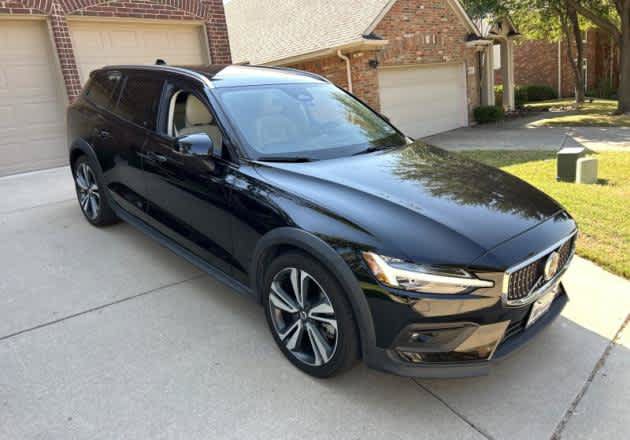 Used 2023 Volvo V60 B5 Cross Country Plus w/ Climate Package AWD/4WD image 7