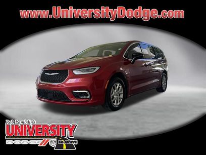 Used 2024 Chrysler Pacifica Touring-L