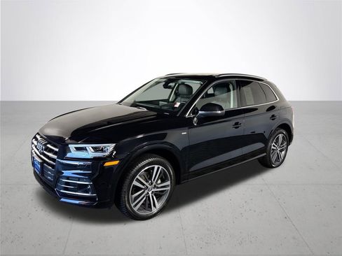 Used 2020 Audi Q5 e Prestige w/ Prestige Package image 2