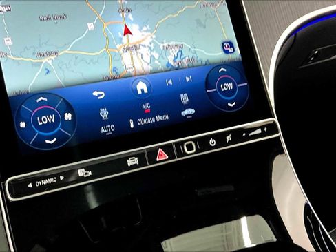 New 2025 Mercedes-Benz GLC 300 image 18