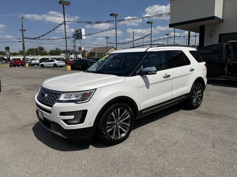 Used 2016 Ford Explorer Platinum AWD/4WD image 2