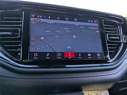 Used 2024 Dodge Durango GT image 25