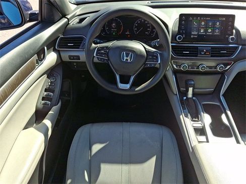 Used 2019 Honda Accord EX image 10