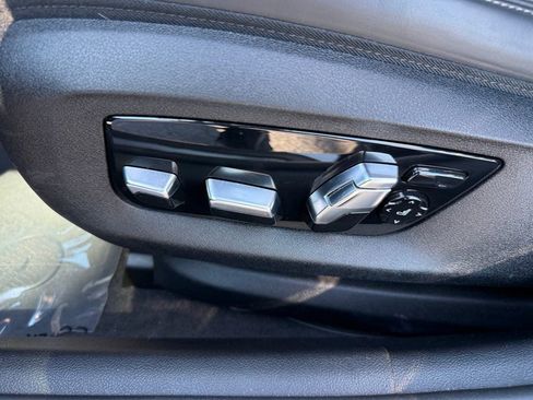 Used 2023 BMW 530i xDrive image 11