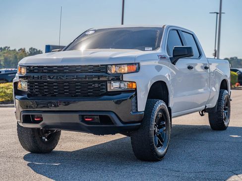 Used 2019 Chevrolet Silverado 1500 Custom Trail Boss image 3