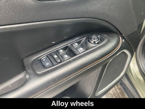 Used 2018 Jeep Compass Latitude image 14