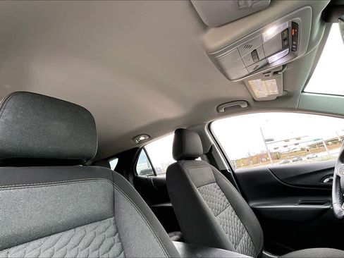 Used 2018 Chevrolet Equinox LT image 11