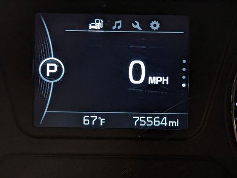 Used 2017 Kia Sorento LX image 15