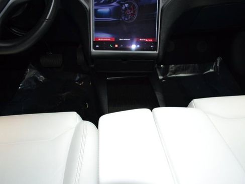 Used 2019 Tesla Model S Long Range image 21