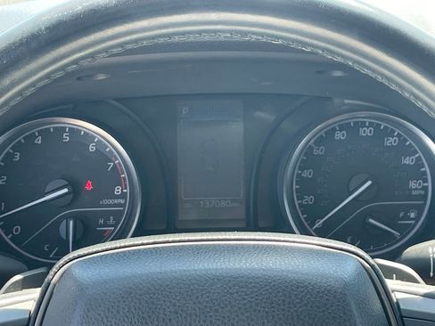 Used 2022 Toyota Camry SE image 11