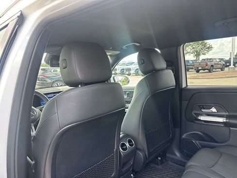 Used 2024 Mercedes-Benz GLB 250 image 23
