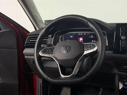 Used 2025 Volkswagen Jetta SEL image 15