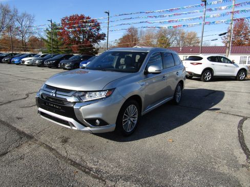Used 2022 Mitsubishi Outlander SEL image 3