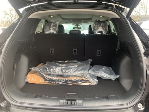 New 2025 Ford Escape SE w/ Class II Trailer Tow Package image 11