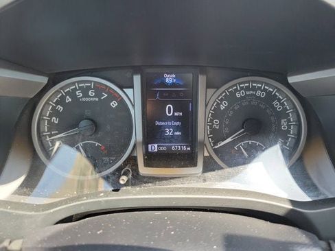 Certified 2022 Toyota Tacoma SR5 w/ Technology Package AWD/4WD image 17