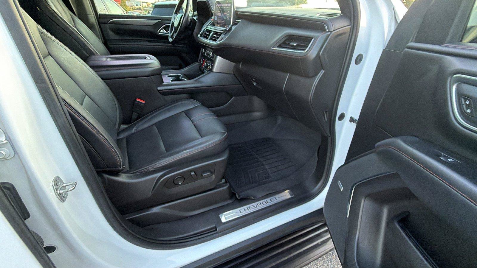 Used 2021 Chevrolet Tahoe RST w/ Luxury Package AWD/4WD image 20