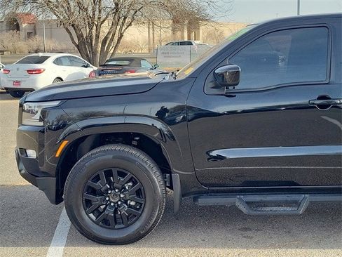 Certified 2023 Nissan Frontier SV w/ Midnight Edition Package image 8