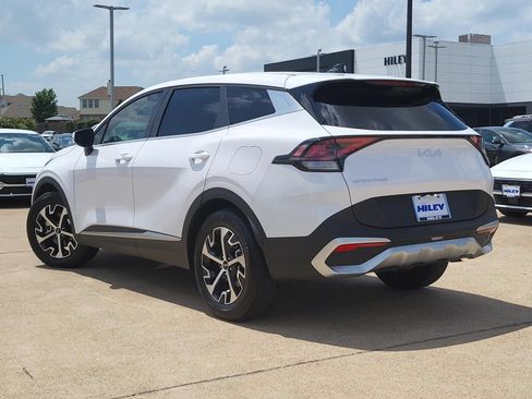 Used 2025 Kia Sportage EX FWD image 3