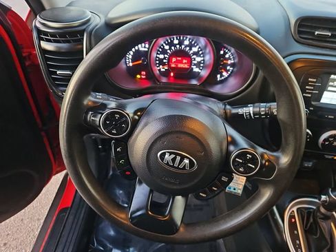 Used 2019 Kia Soul FWD image 25
