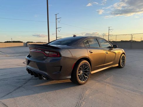 Used 2019 Dodge Charger R/T w/ Plus Group image 6