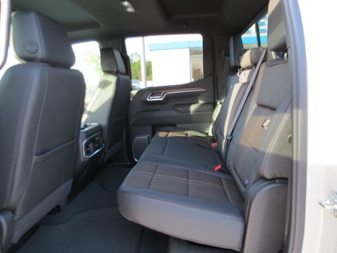 New 2026 Chevrolet Silverado 1500 High Country w/ Technology Package AWD/4WD image 15