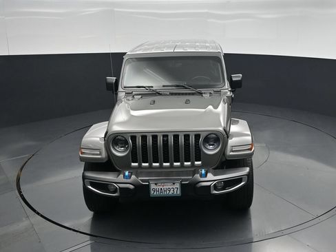 Used 2023 Jeep Wrangler Unlimited Sahara w/ Cold Weather Group AWD/4WD image 35